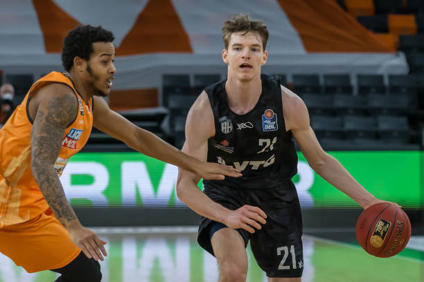 表现依然值 表现依然值