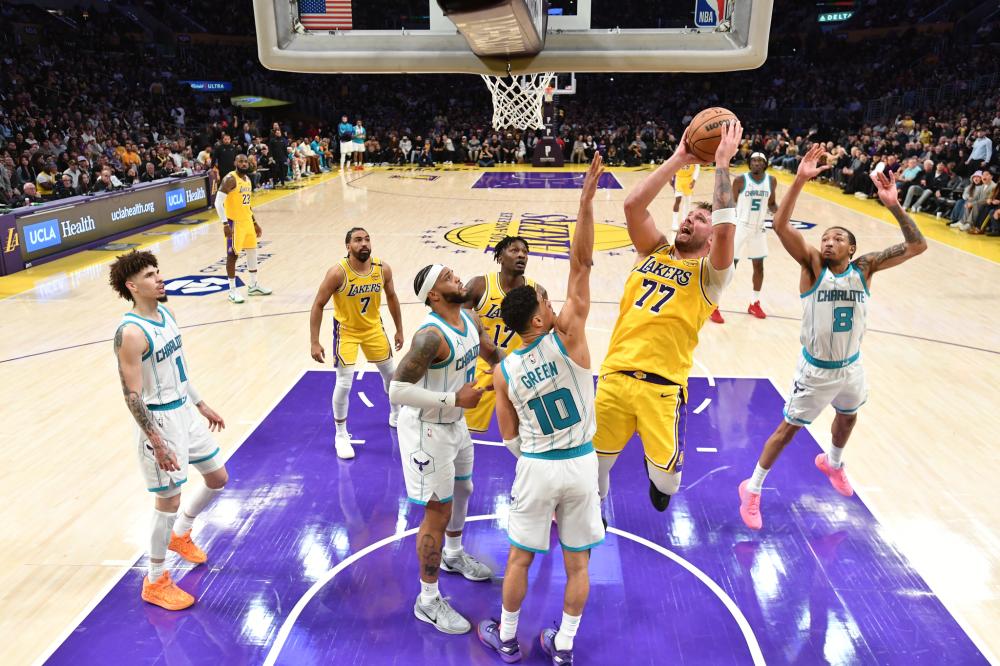 场控球及传 场控球及传